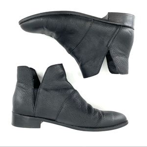 LUCKY BRAND FULL LEATHER PARAMO BOOTIE